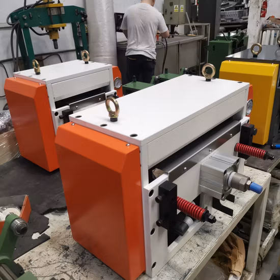 Máquina desbobinadora de folhas de bobina com alisador para linha de alimentação automática